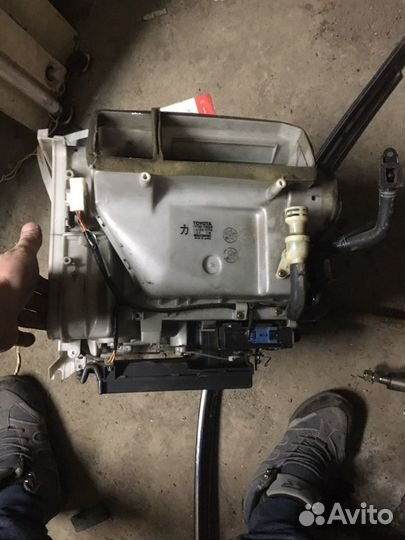 Запчаси на Toyota sprinter marino