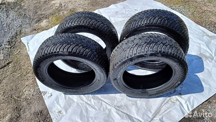 Nokian Tyres Hakkapeliitta 8 215/55 R16 37