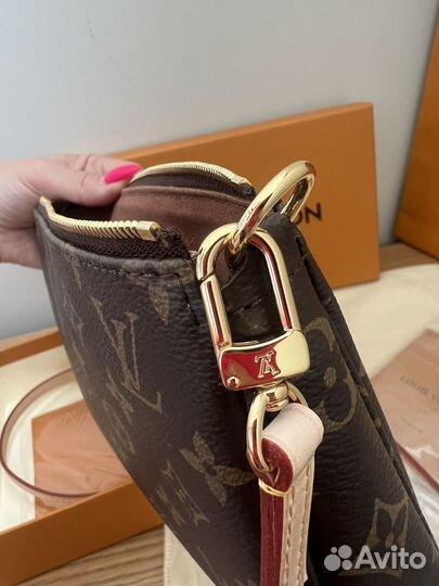 Сумка Louis Vuitton mini pochette