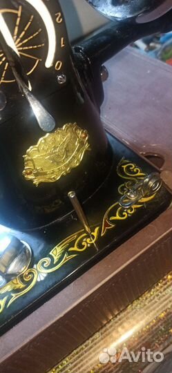 Новая машинка швейная