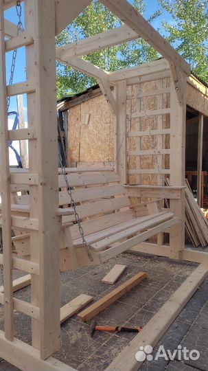 Садовые качели из дерева