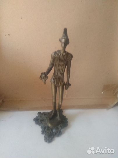 Статуэтка бронза