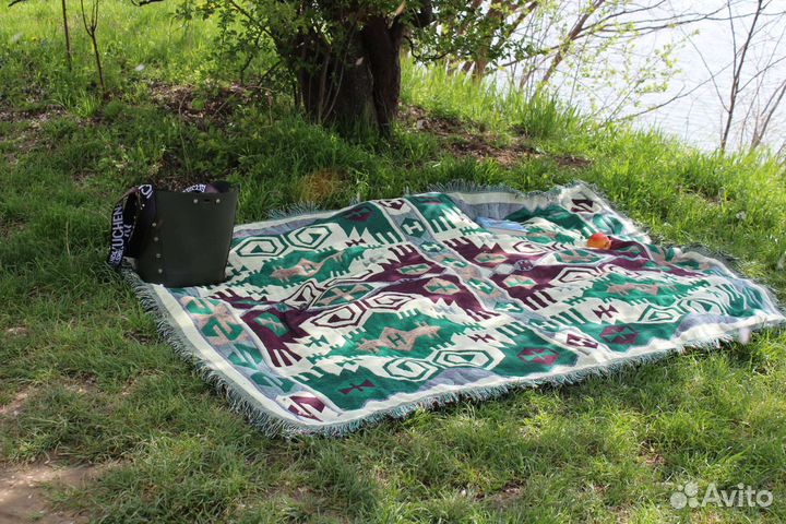 Стильные пледы для отдыха на свежем воздухе