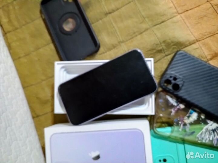 iPhone 11, 64 ГБ