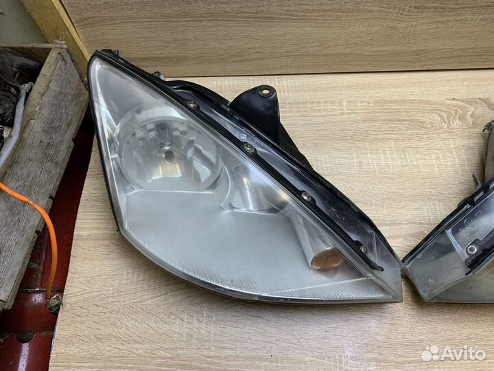 Фара правая/левая Ford Focus 1 Европа после 2001
