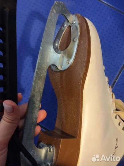 Коньки фигурные женские 38-39 размер