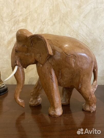 Статуэтка слон дерево