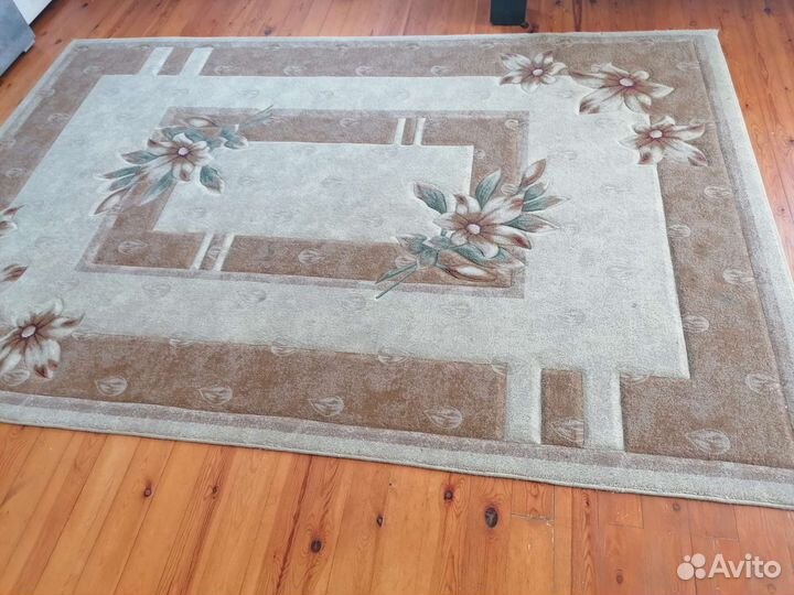Красивый Ковер 2 на 3