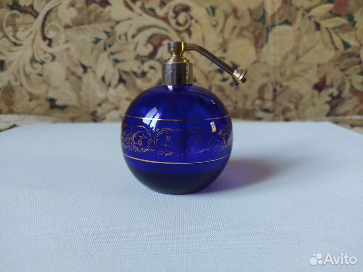 Флакон с распылителем