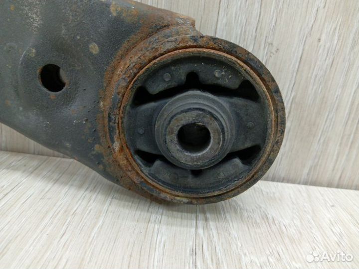 Рычаг подвески передний правый Hyundai Ix35