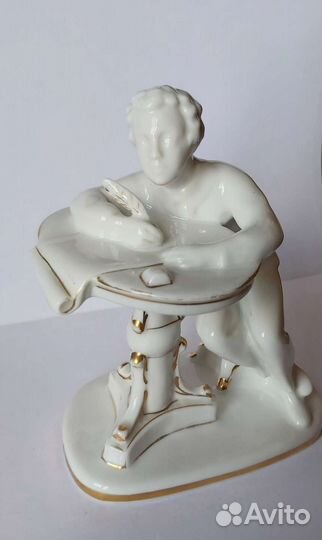 Статуэтка Фарфор Юный Пушкин