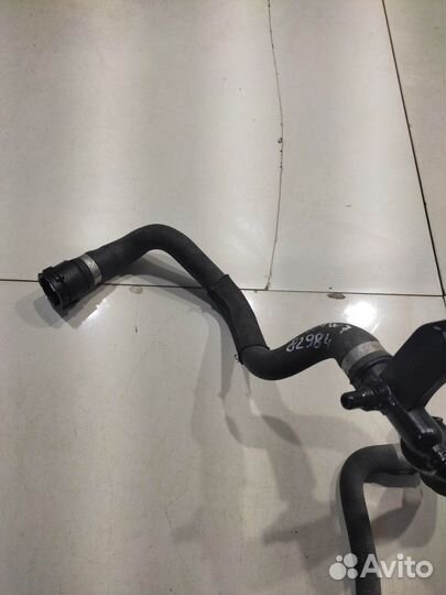 Патрубок системы охлаждения (BMW 7 G11/G12)