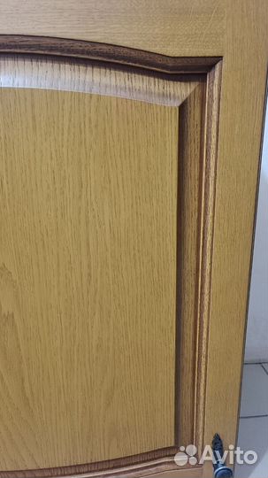 Кухонный навесной шкаф бу