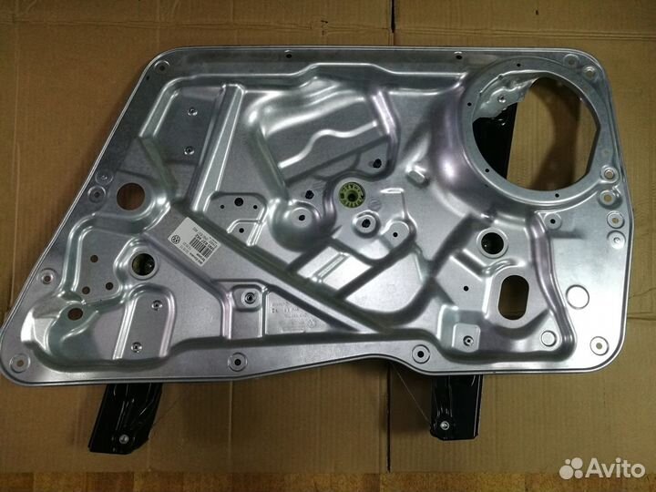 Стеклоподъемник передний правый VW Tiguan