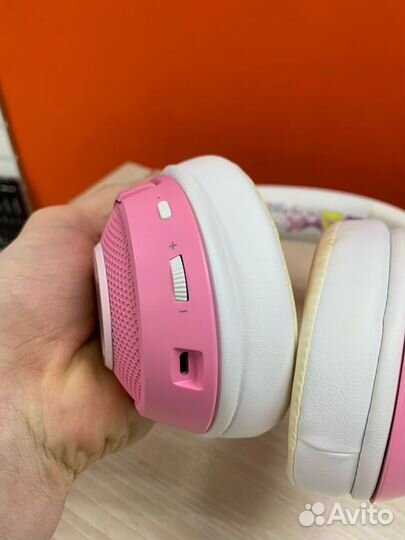 Razer Kraken BT Hello Kitty and Friends Edition