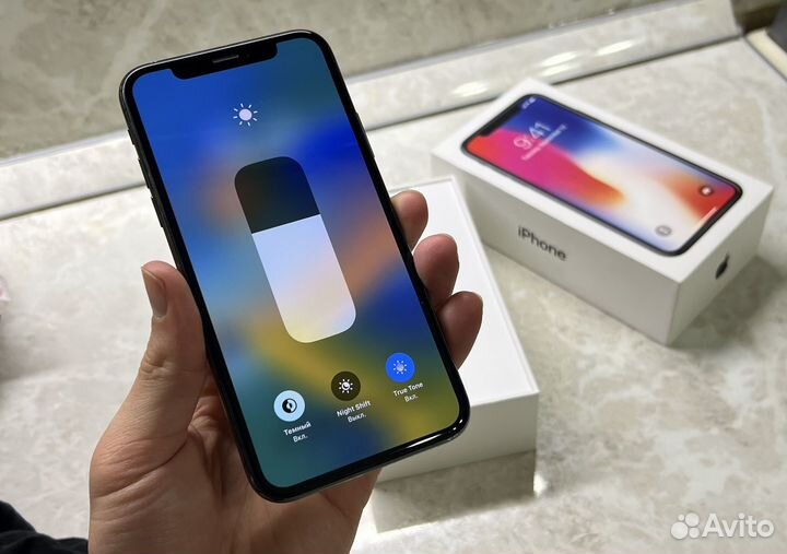 iPhone X, 64 ГБ