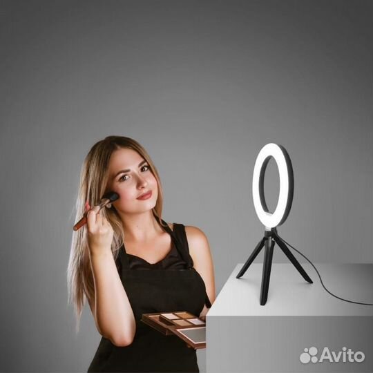 Кольцевая лампа со штативом