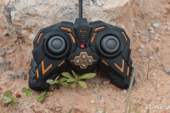 Радиоуправляемый экскаватор 1:24