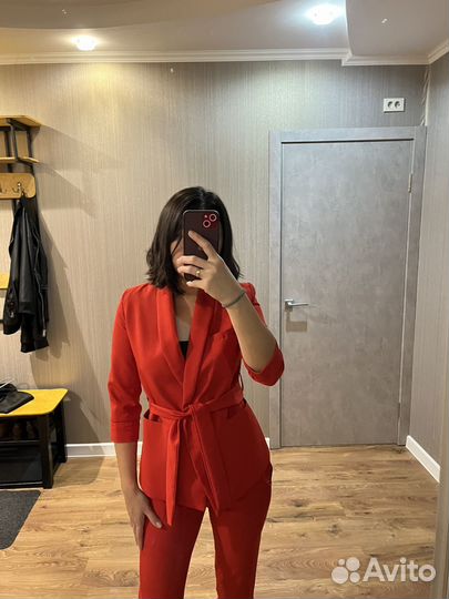 Брючный костюм