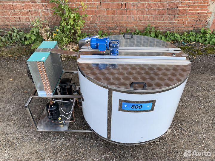 Танк охладитель молока вертикальный уом 600 литров