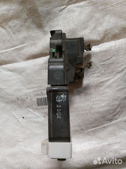 Замок двери Volvo S40