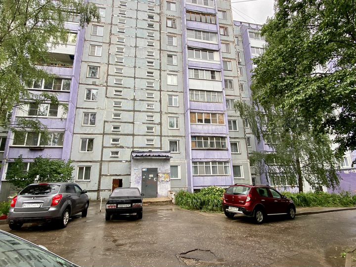 2-к. квартира, 56 м², 4/9 эт.