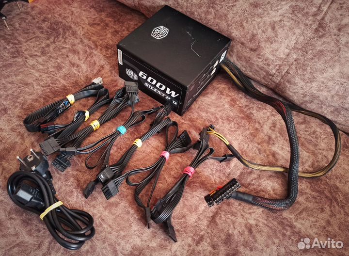 Блок питания 80+ CoolerMaster 600W модульный