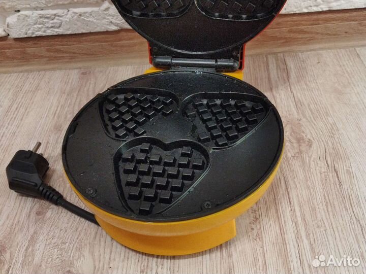 Вафельница новая