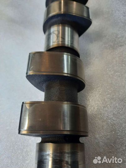 Распредвал выпускной на Volvo 3,2L