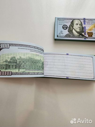 Блокнот в виде 100 долларовой купюры