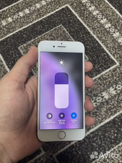 iPhone 8, 64 ГБ