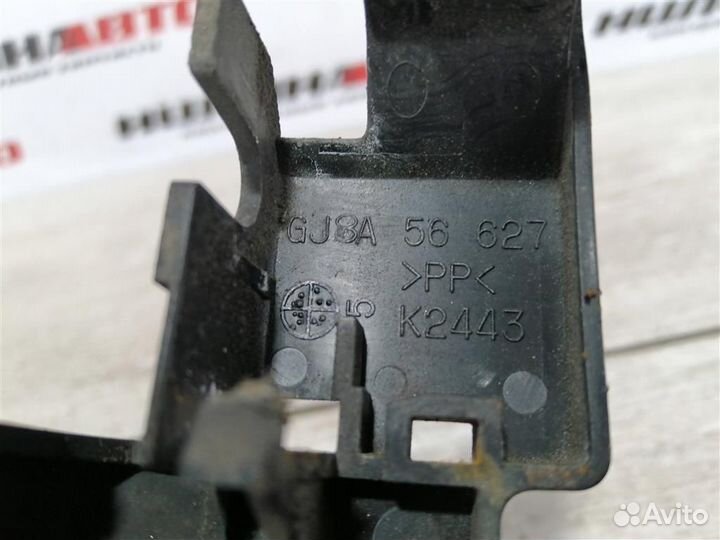 Накладка замка капота Мазда 3 BK бк