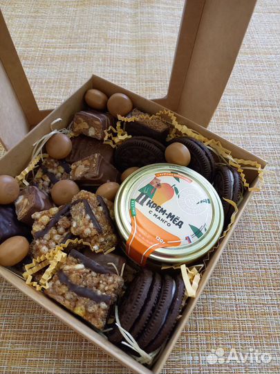 Торт из шоколадок, Букеты из конфет