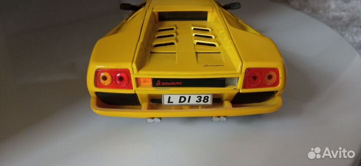 Lamborghini diablo 1 18