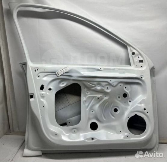Дверь водительская polo rapid