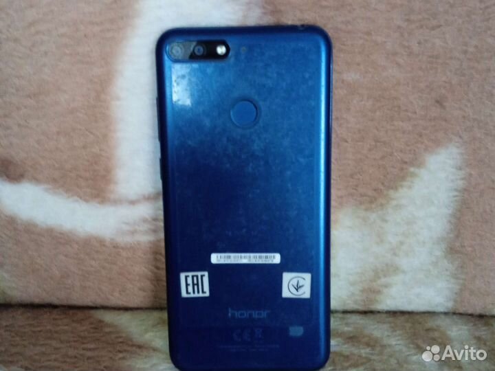 Телефон honor7c
