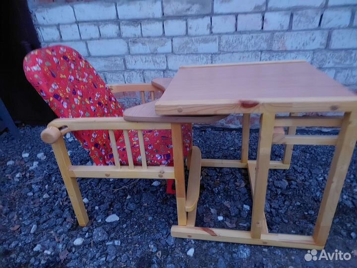 Стульчик для кормления