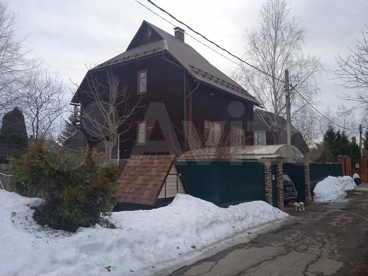 Дом 209 м² на участке 6 сот.