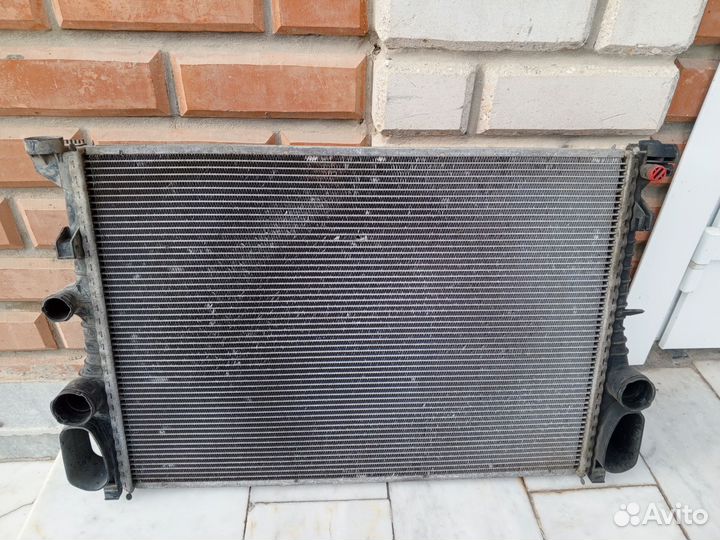Радиатор охлаждения Мерседес 211