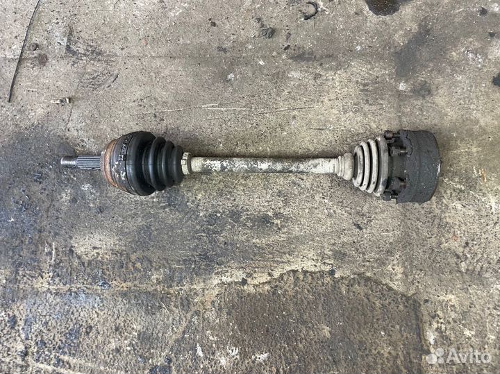 Привод левый VW Passat B3 1.8 PG 160 л.с. МКПП 4WD