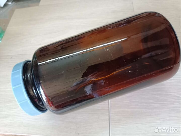 Двухлитровая банка темного стекла