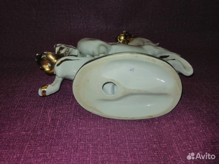 Статуэтка фарфор конь огонь