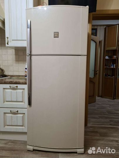 Холодильник Sharp