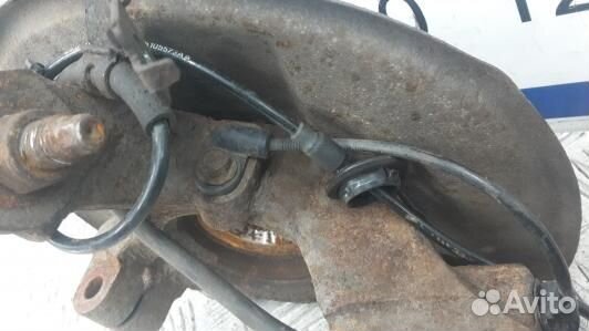 Ступица передняя левая dodge caliber (AVN03K901)