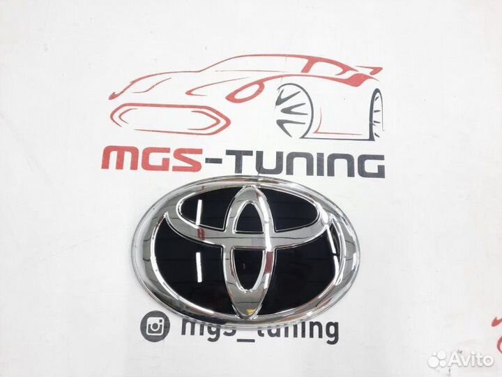 Знак (Под стекло) в решетку радиатора Toyota