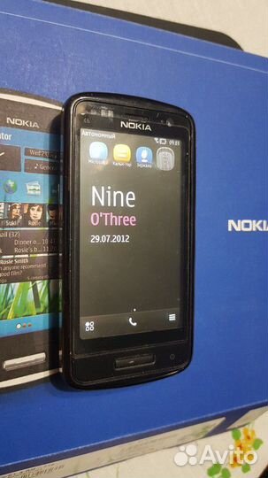 Смартфон Nokia C6-01