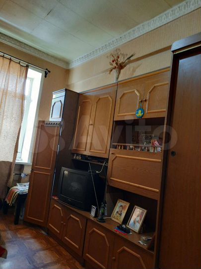 Комната 14 м² в 3-к., 4/4 эт.