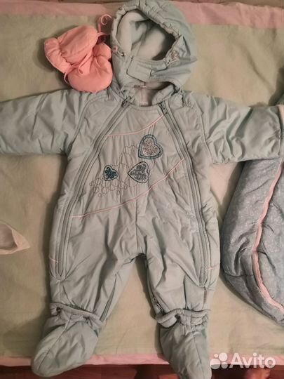 Конверт зимний и комбинезоны на малышку