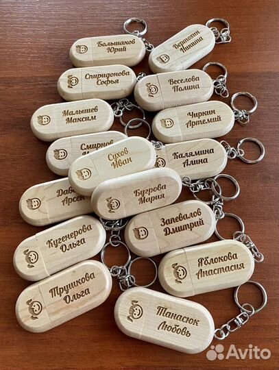 Флешки из дерева на выпускной/праздник