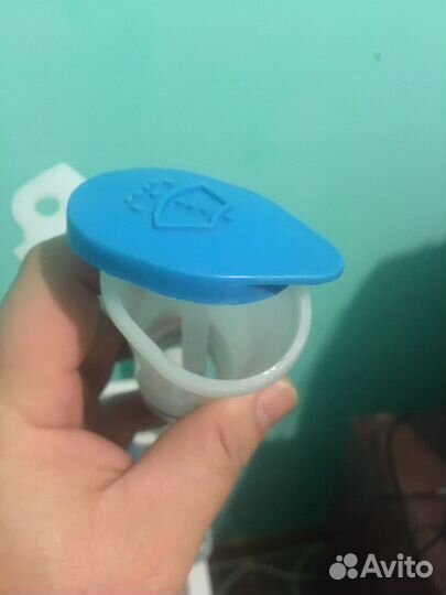 Крышка на бочек омывателя Хонда фит